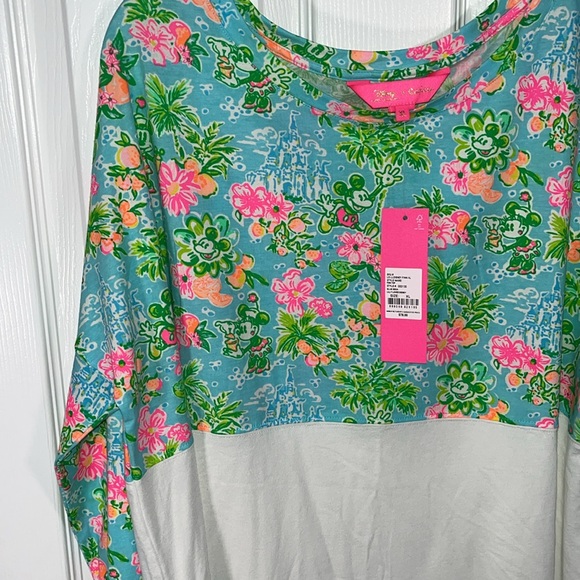 Lilly Pulitzer Finn top Lilly loves Disney size extra large - Picture 2 of 5
